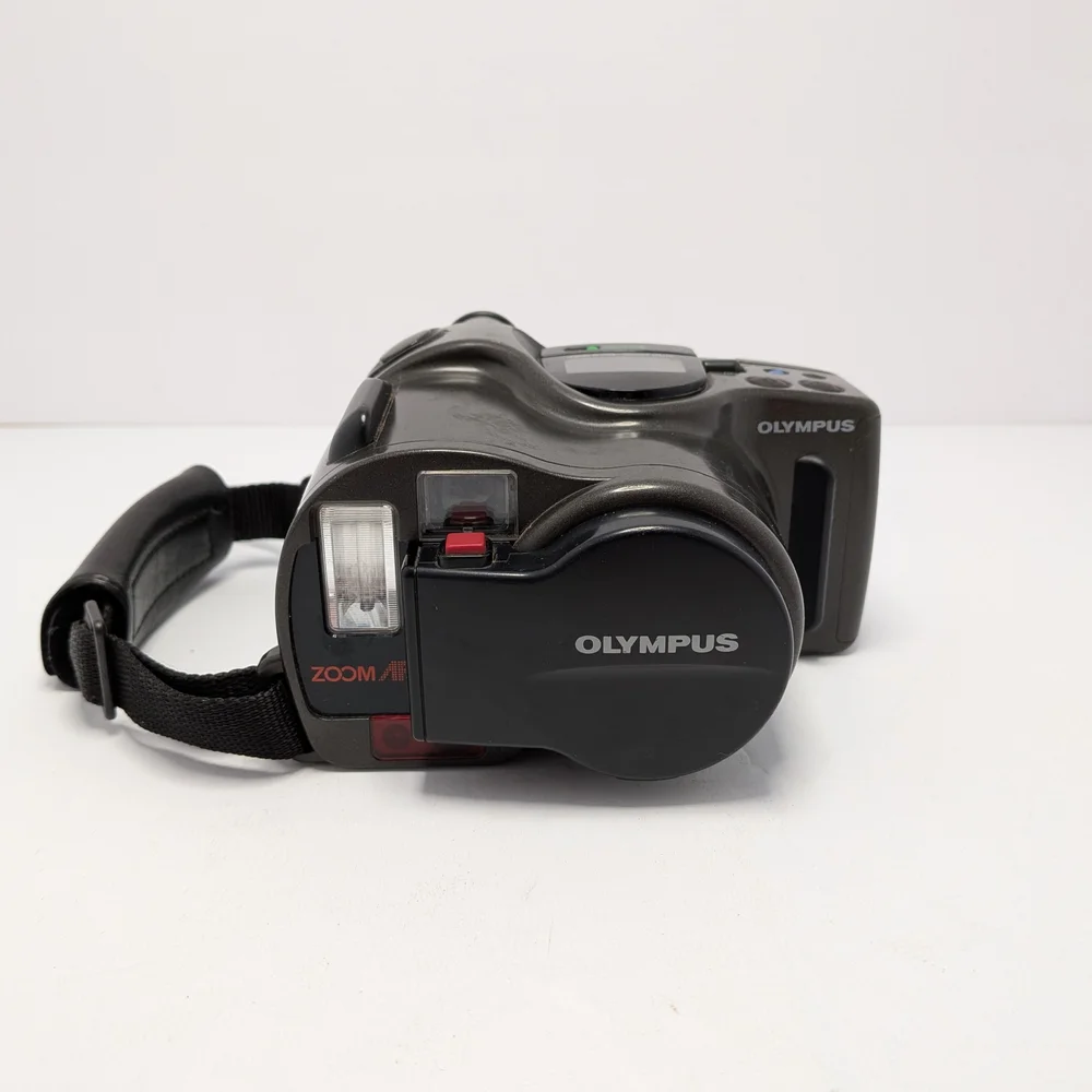 VINTAGE OLYMPUS INFINITY SUPER ZOOM 330 POINT & SHOOT 35mm CAMERA UNTESTED